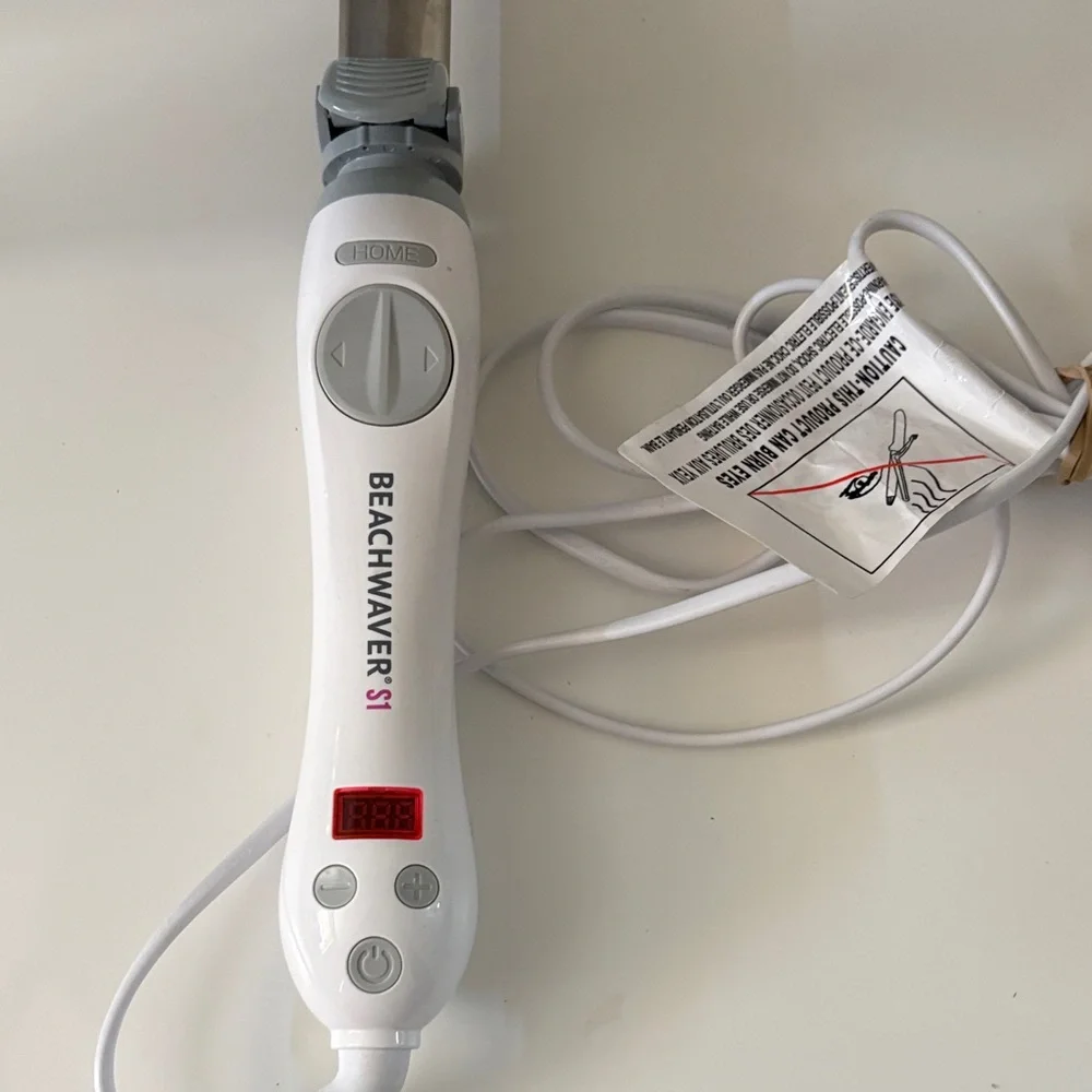 Beachwaver S1 Ceramic Curling Wand in White and Silver